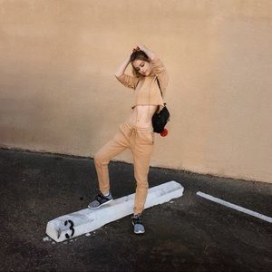 Danielle Guizio Trackset